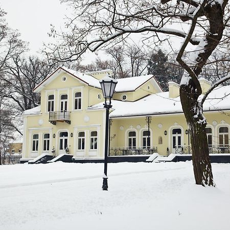 Dwor Na Wolicy Hotel Дебица Екстериор снимка