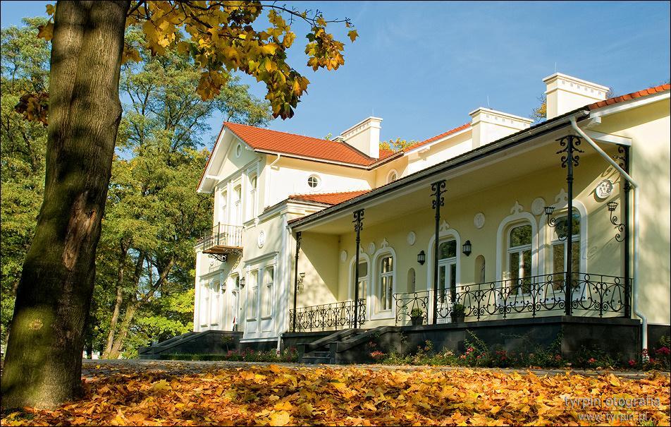 Dwor Na Wolicy Hotel Дебица Екстериор снимка